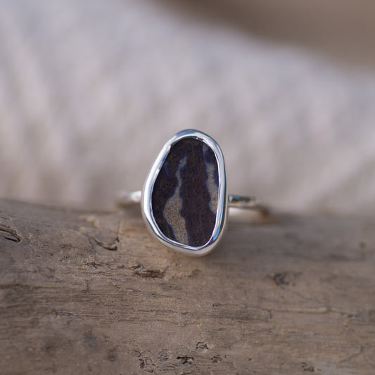 Blue Wiggle Pottery Sterling Silver Ring, Size R/9 (UK/US)