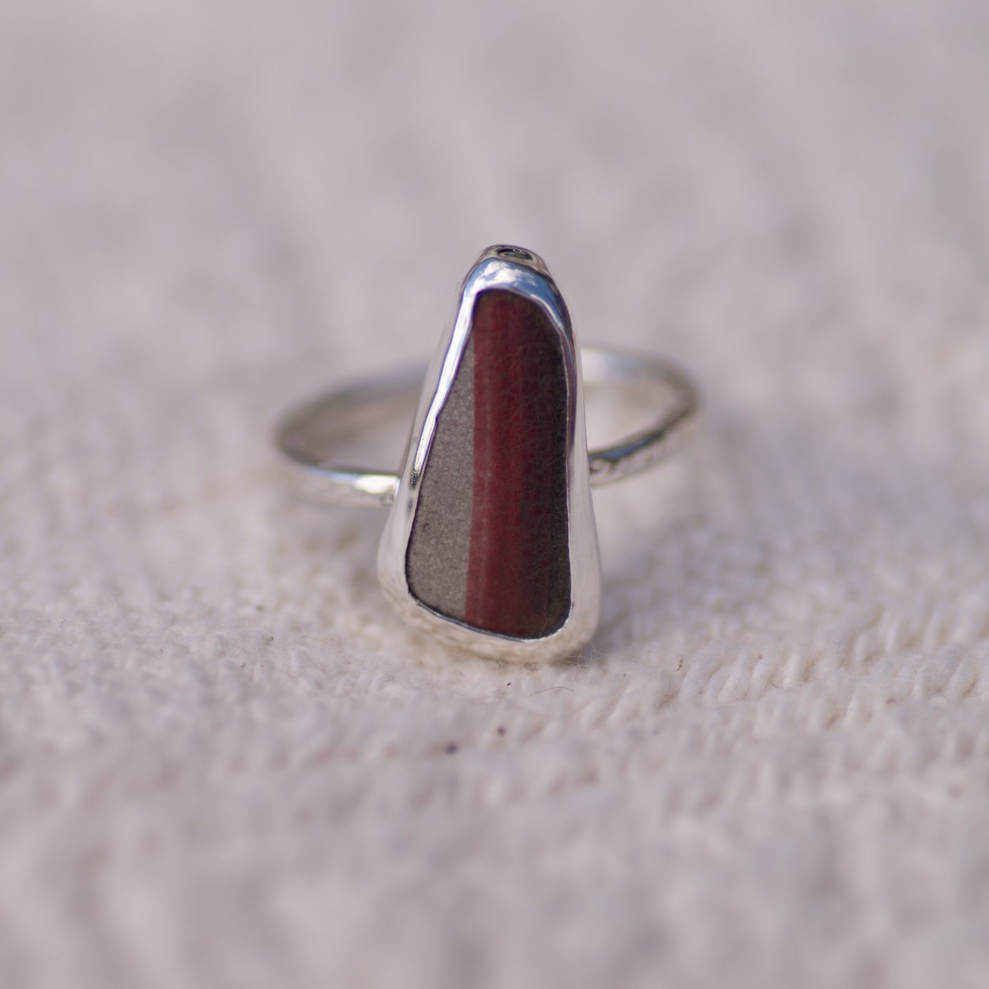 Stripey Red and White Sea Pottery Sterling Silver Ring, Size S/9½ (UK/US)