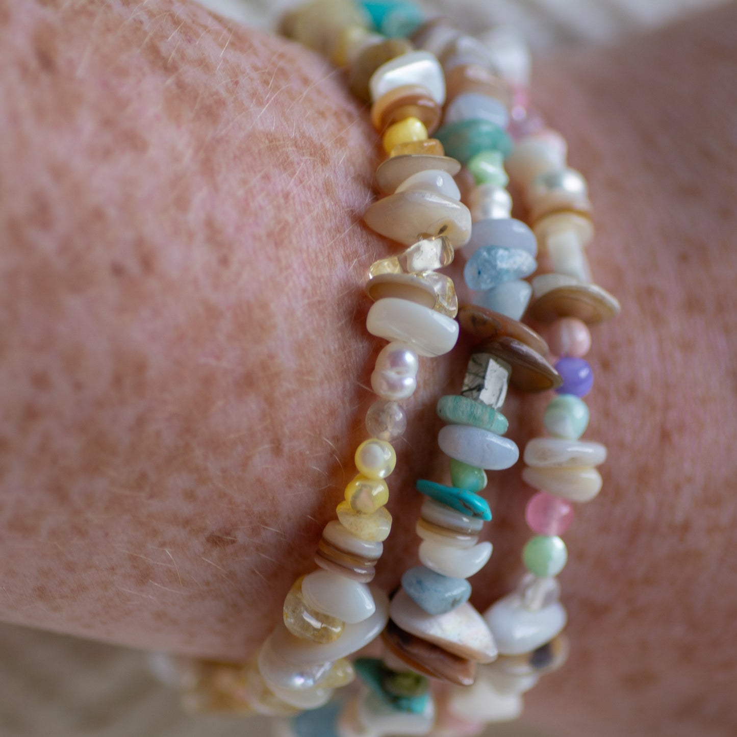 Mother of Pearl Heart Beaded Bracelet
