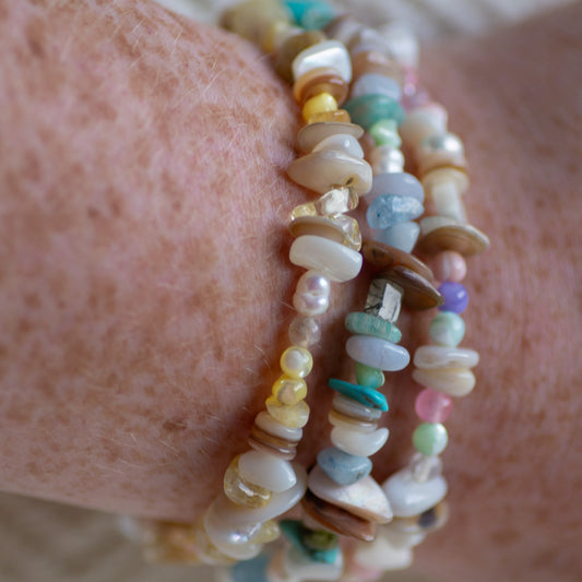 Mother of Pearl Heart Beaded Bracelet